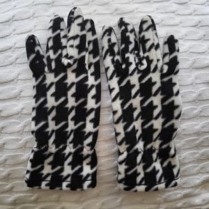 Houndstooth Fleece Gloves